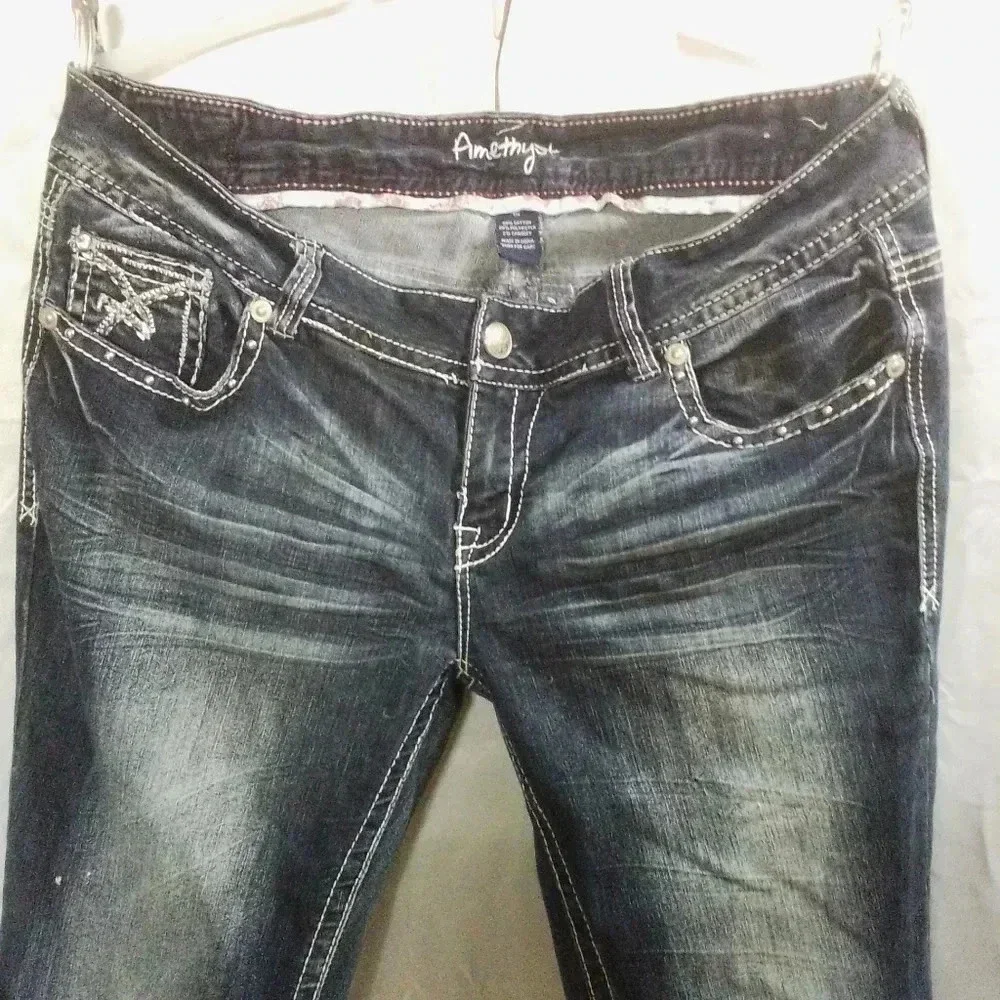 Jeans - Picture 3 of 11